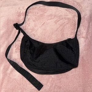 BAGGU SMALL NYLON CRESCENT BAG 37.5 STRAP